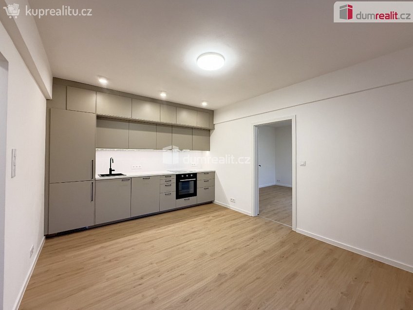 Pronájem bytu 2+kk 42 m^2 Resslova, Ústí nad Labem 