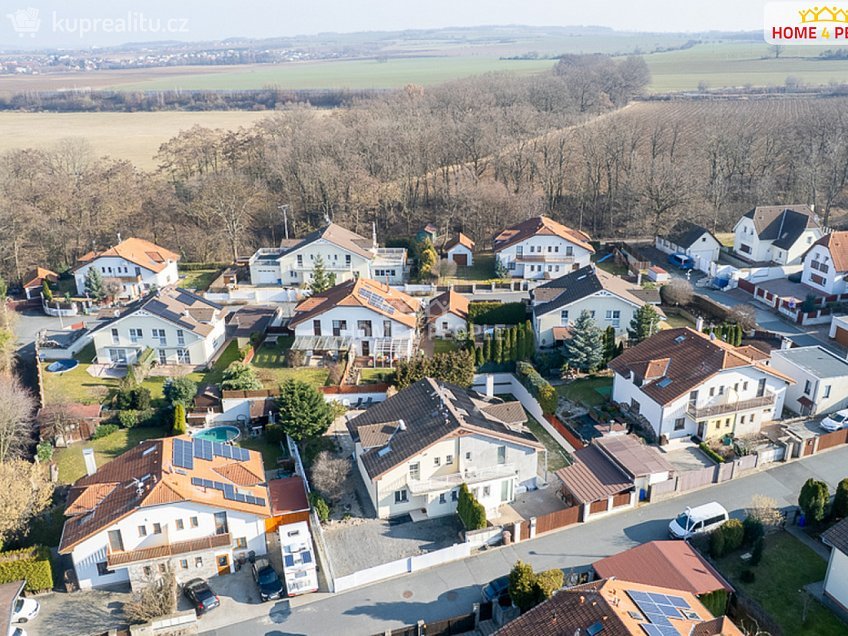 Prodej  rodinného domu 110 m^2 Šeříková, Jesenice 