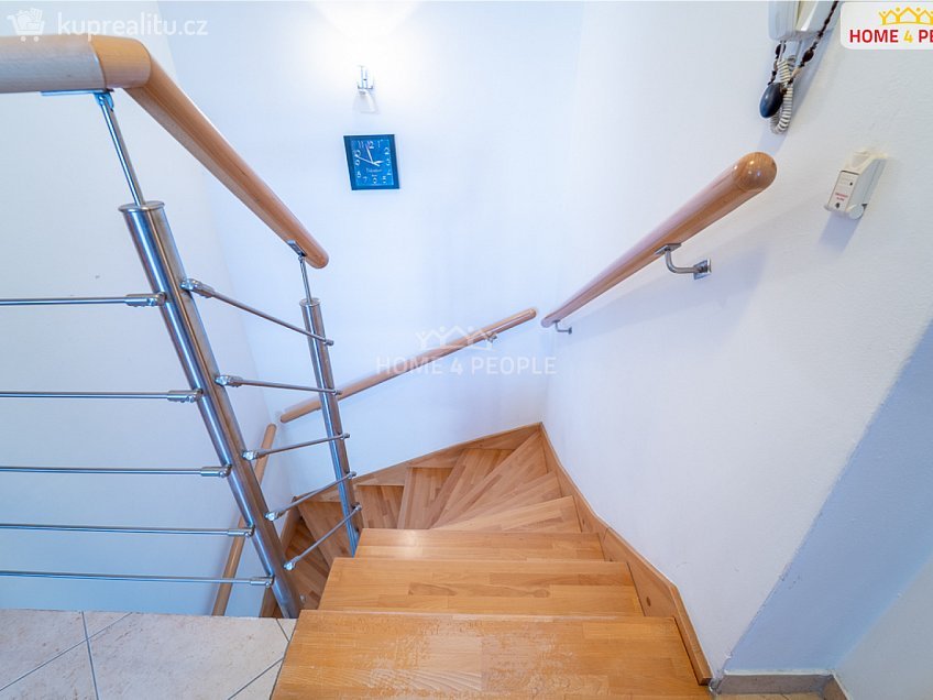 Prodej  rodinného domu 110 m^2 Šeříková, Jesenice 