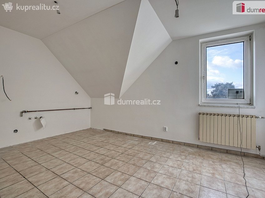 Prodej  rodinného domu 228 m^2 Mánesova, Neratovice 