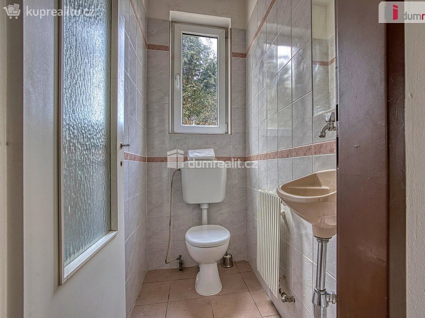 Prodej  rodinného domu 228 m^2 Mánesova, Neratovice 