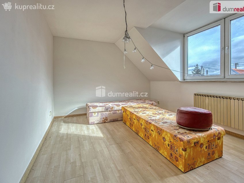 Prodej  rodinného domu 228 m^2 Mánesova, Neratovice 