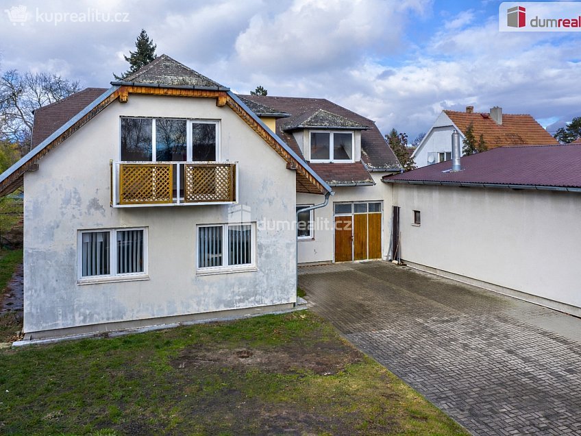 Prodej  rodinného domu 228 m^2 Mánesova, Neratovice 