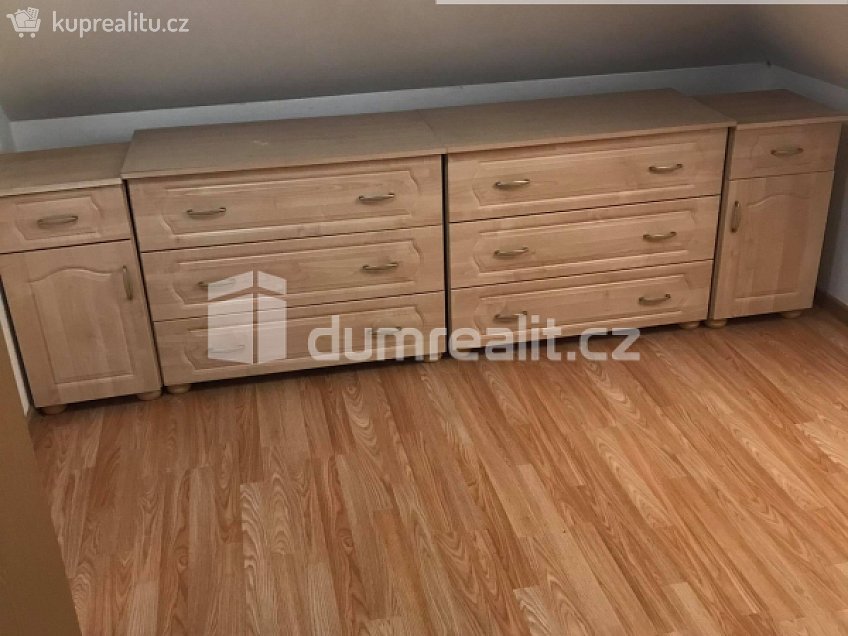 Pronájem bytu 3+kk 50 m^2 Zenklova, Praha 8 