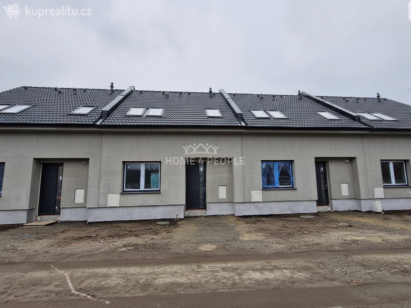 Prodej  rodinného domu 101 m^2 Pohořelice, Pohořelice 