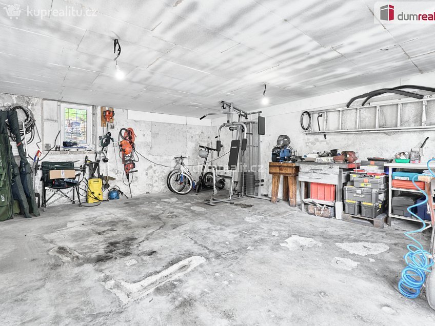 Prodej  rodinného domu 380 m^2 tř. Čs. armády, Jáchymov 