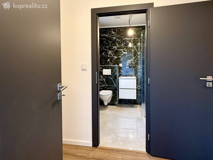 Prodej  rodinného domu 200 m^2 Velká Hleďsebe, Velká Hleďsebe 