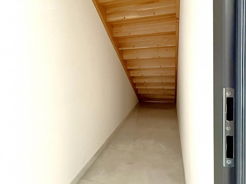 Prodej  rodinného domu 200 m^2 Velká Hleďsebe, Velká Hleďsebe 