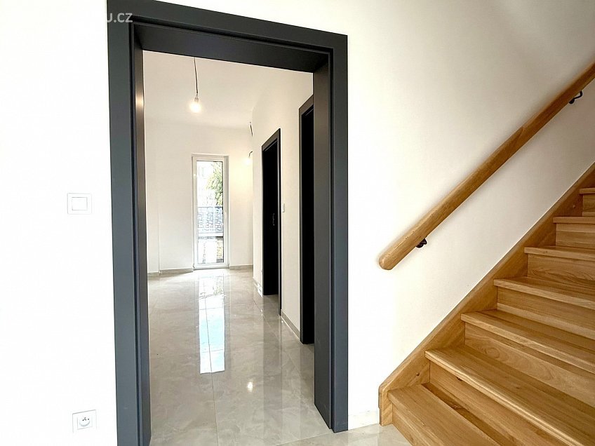 Prodej  rodinného domu 200 m^2 Velká Hleďsebe, Velká Hleďsebe 