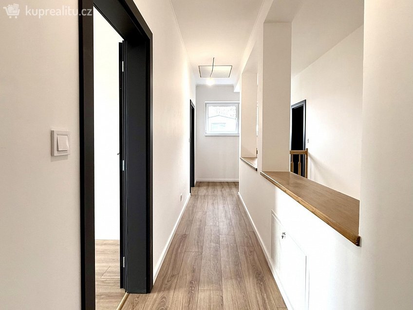 Prodej  rodinného domu 200 m^2 Velká Hleďsebe, Velká Hleďsebe 