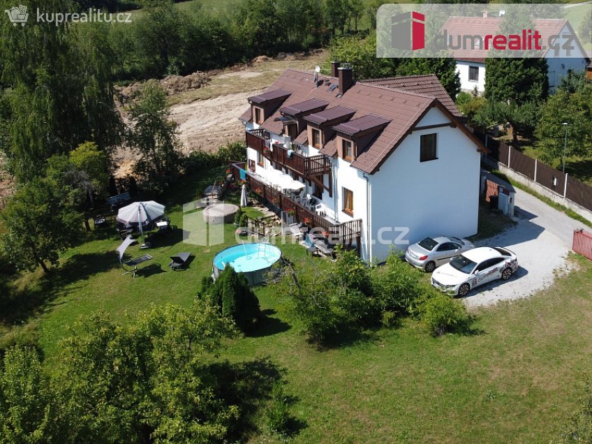 Prodej  rodinného domu 334 m^2 Zlatá Koruna, Zlatá Koruna 