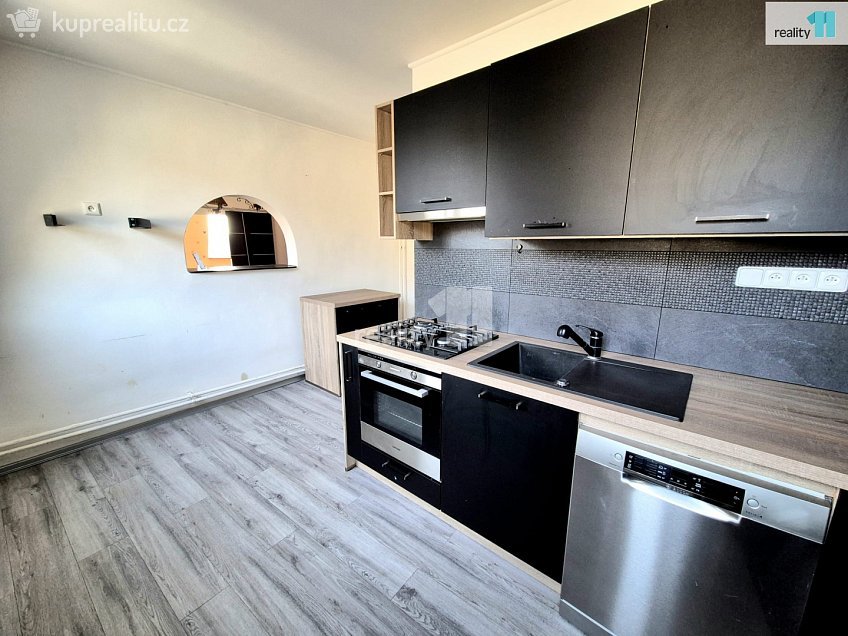 Prodej bytu 3+1 72 m^2 Jateční, Aš 