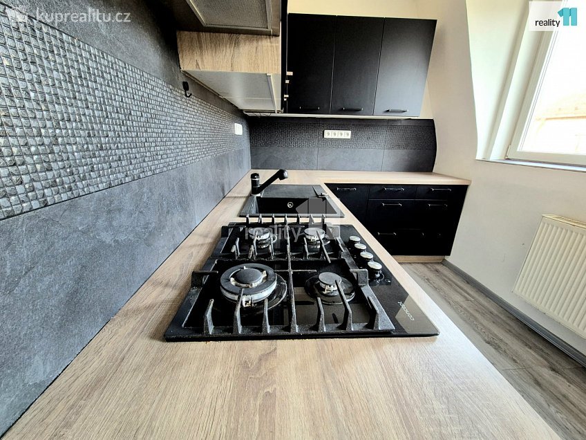 Prodej bytu 3+1 72 m^2 Jateční, Aš 