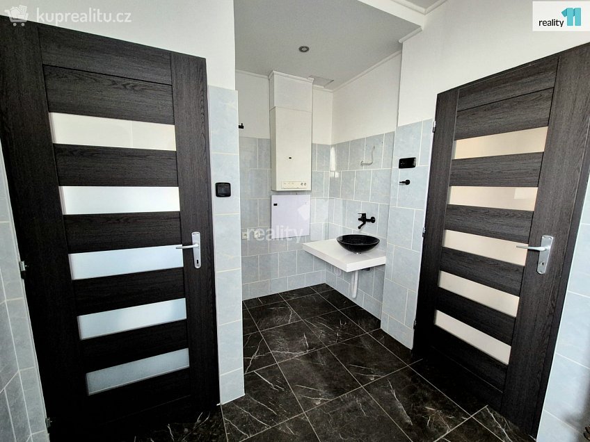 Prodej bytu 3+1 72 m^2 Jateční, Aš 