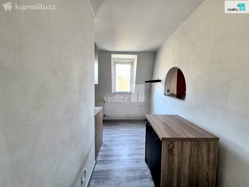 Prodej bytu 3+1 72 m^2 Jateční, Aš 