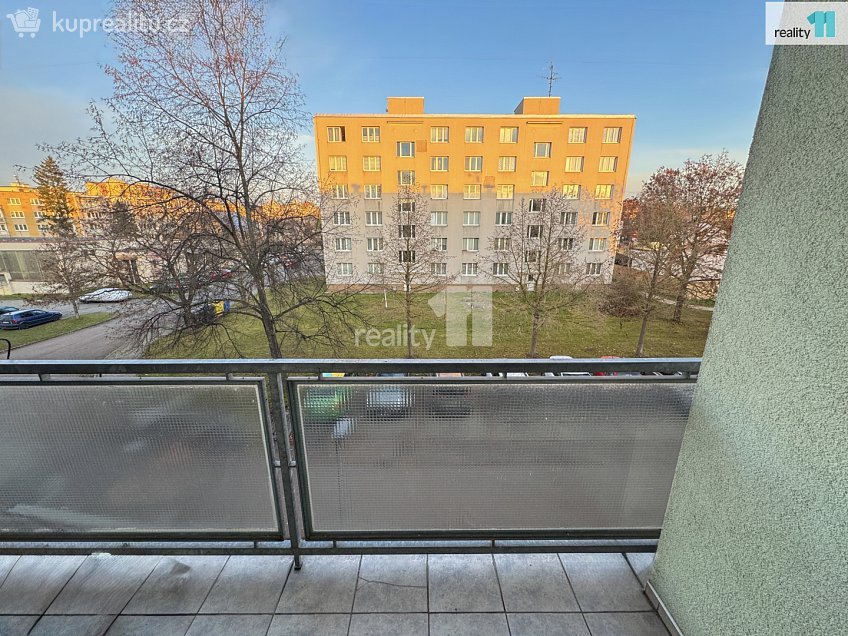 Prodej bytu 3+1 78 m^2 17. listopadu, Dobřany 