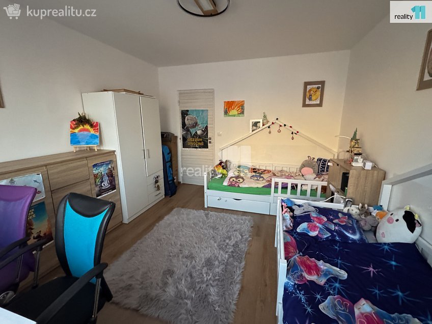 Prodej bytu 3+1 78 m^2 17. listopadu, Dobřany 