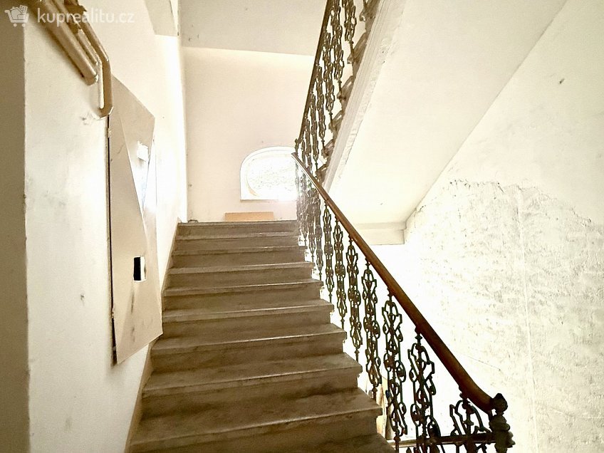 Prodej bytu 2+kk 64 m^2 Ruská 338, Mariánské Lázně 