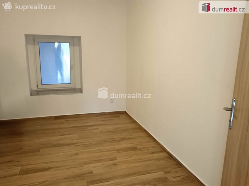 Pronájem bytu 3+kk 90 m^2 Libež, Libež 