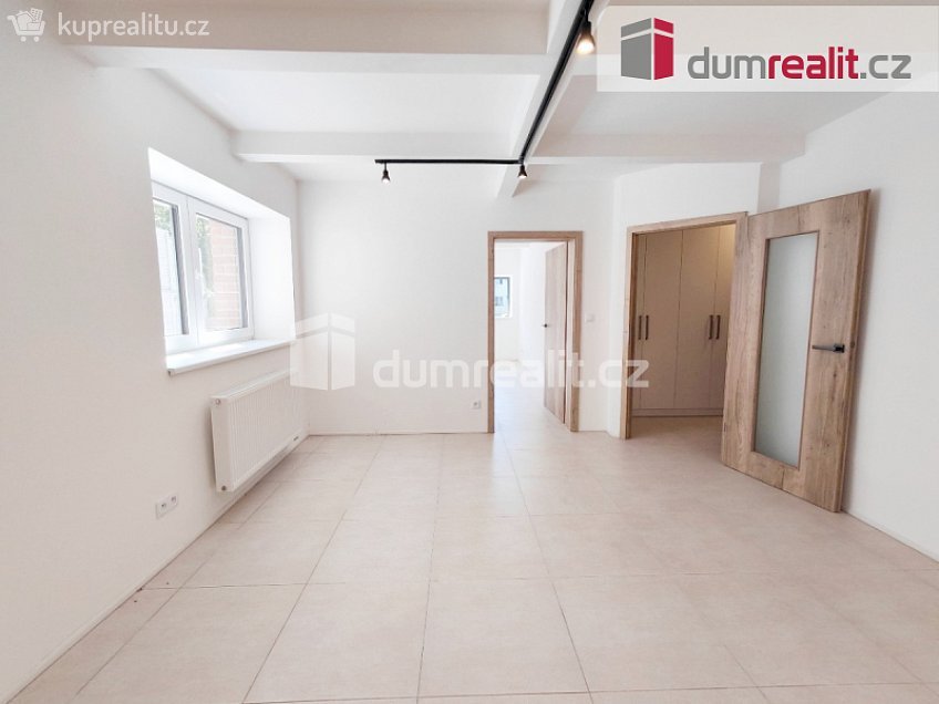 Pronájem bytu 2+1 68 m^2 Nad pískovnou, Praha 4 