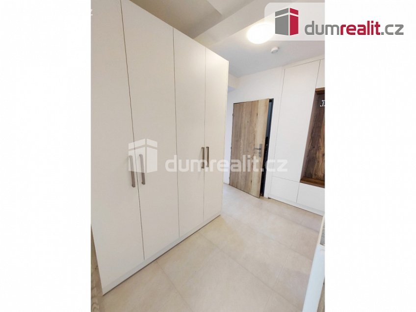 Pronájem bytu 2+1 68 m^2 Nad pískovnou, Praha 4 