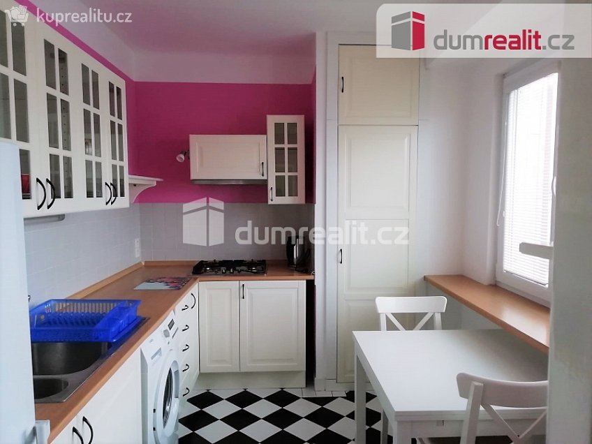 Pronájem bytu 1+1 38 m^2 nám. Mládežníků, Kralupy nad Vltavou 