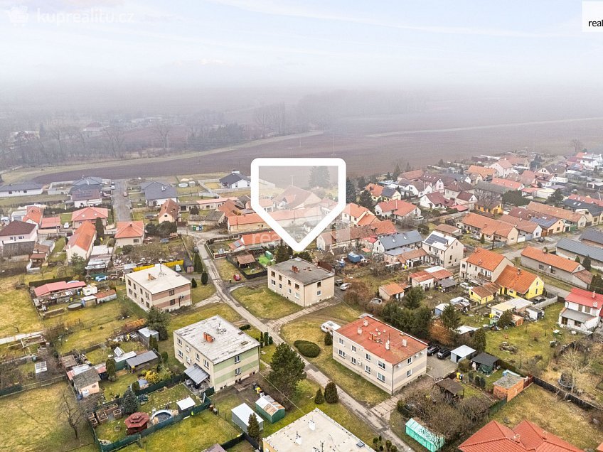 Prodej bytu 3+1 88 m^2 Bytovky, Veltruby 