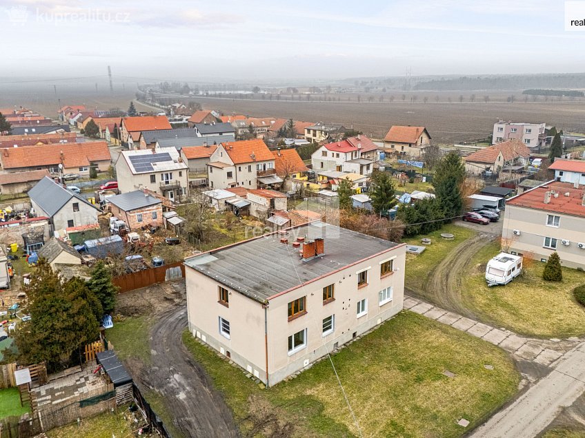 Prodej bytu 3+1 88 m^2 Bytovky, Veltruby 