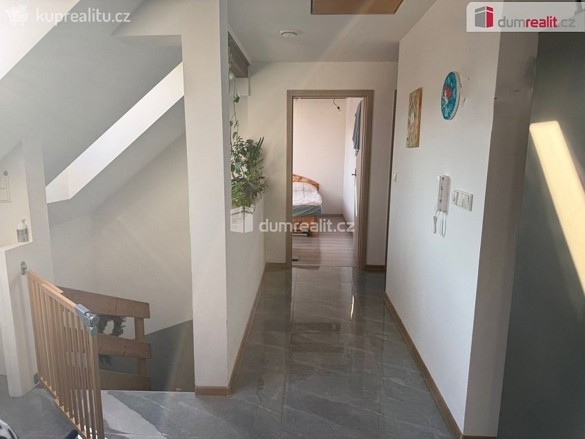 Pronájem bytu 3+kk 65 m^2 Libež, Libež 