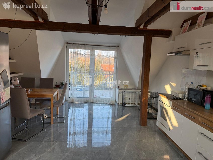 Pronájem bytu 3+kk 65 m^2 Libež, Libež 