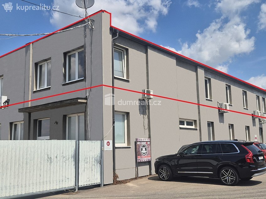 Pronájem  obchodních prostor 450 m^2 Horní huť, Dubňany 