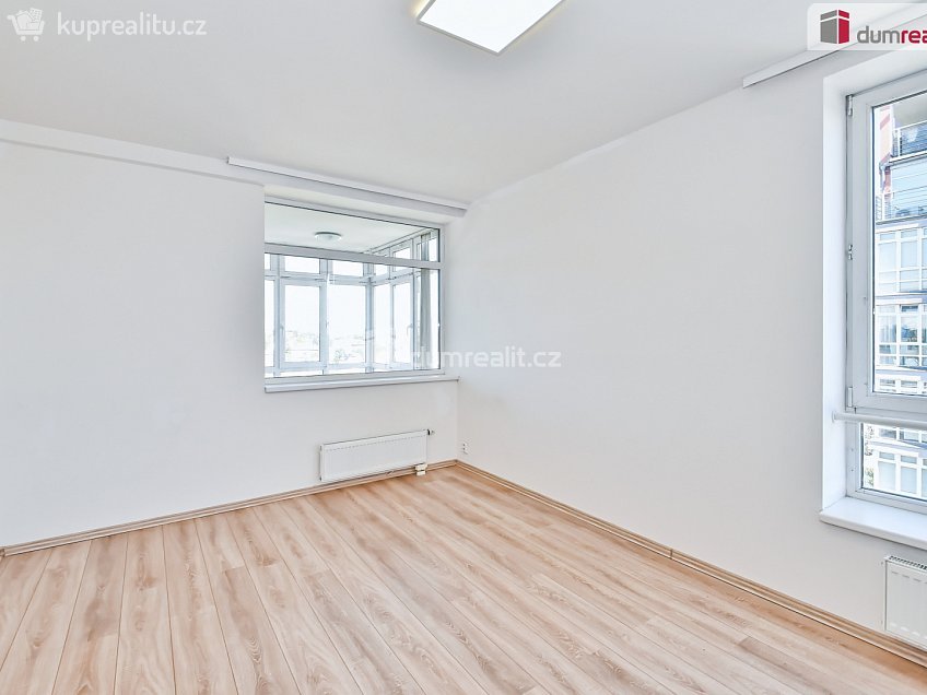 Prodej bytu 3+kk 78 m^2 Vinohradská, Praha 10 