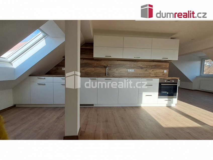 Pronájem bytu 1+kk 74 m^2 Nad pískovnou, Praha 4 