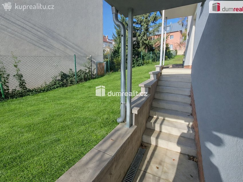 Pronájem bytu 1+kk 74 m^2 Nad pískovnou, Praha 4 