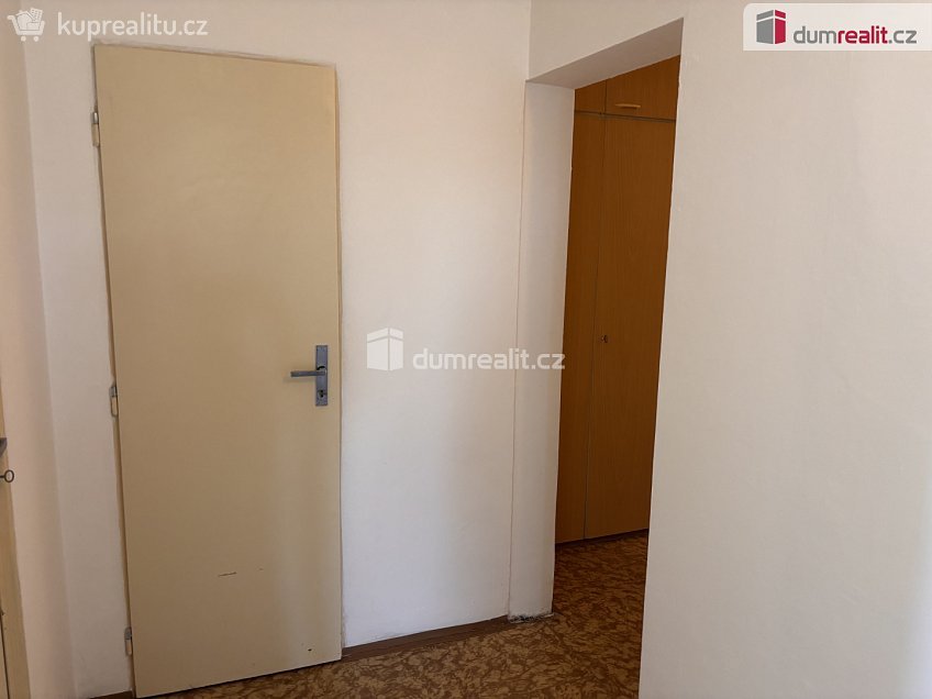 Pronájem bytu - pokoj 17 m^2 Dygrýnova, Praha 14 