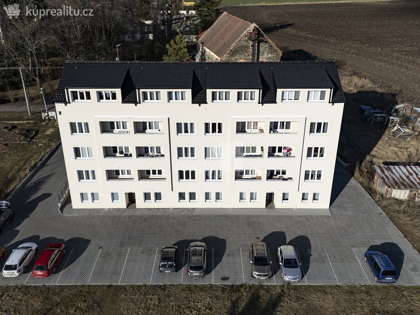 Prodej bytu 3+kk 64 m^2 Lošany, Lošany 