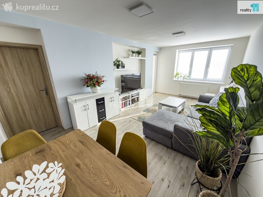 Prodej bytu 3+kk 64 m^2 Lošany, Lošany 