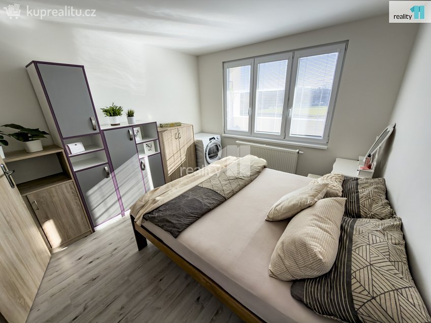 Prodej bytu 3+kk 64 m^2 Lošany, Lošany 