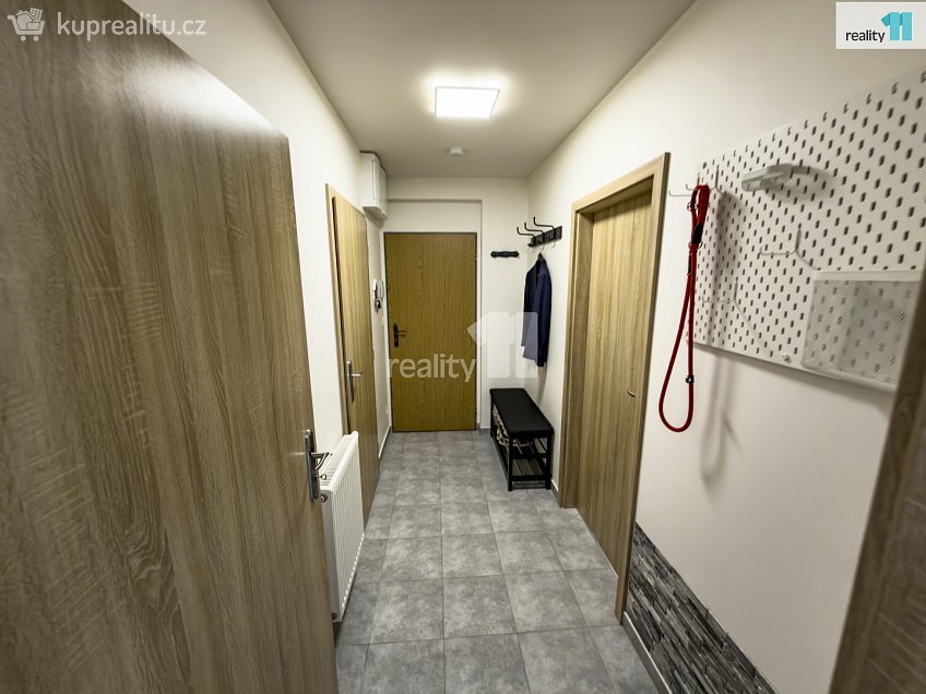 Prodej bytu 3+kk 64 m^2 Lošany, Lošany 