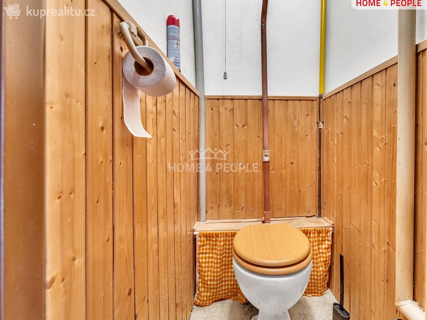 Prodej  rodinného domu 195 m^2 K Orionce, Praha 12 