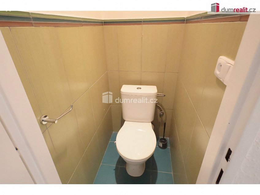 Pronájem bytu 2+kk 42 m^2 Malkovského, Praha 18 