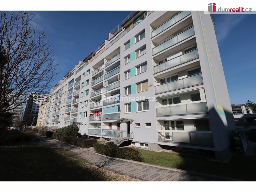 Pronájem bytu 2+kk 42 m^2 Malkovského, Praha 18 