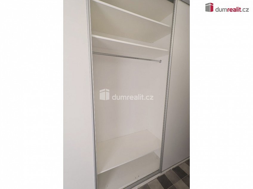 Pronájem bytu 2+kk 42 m^2 Malkovského, Praha 18 