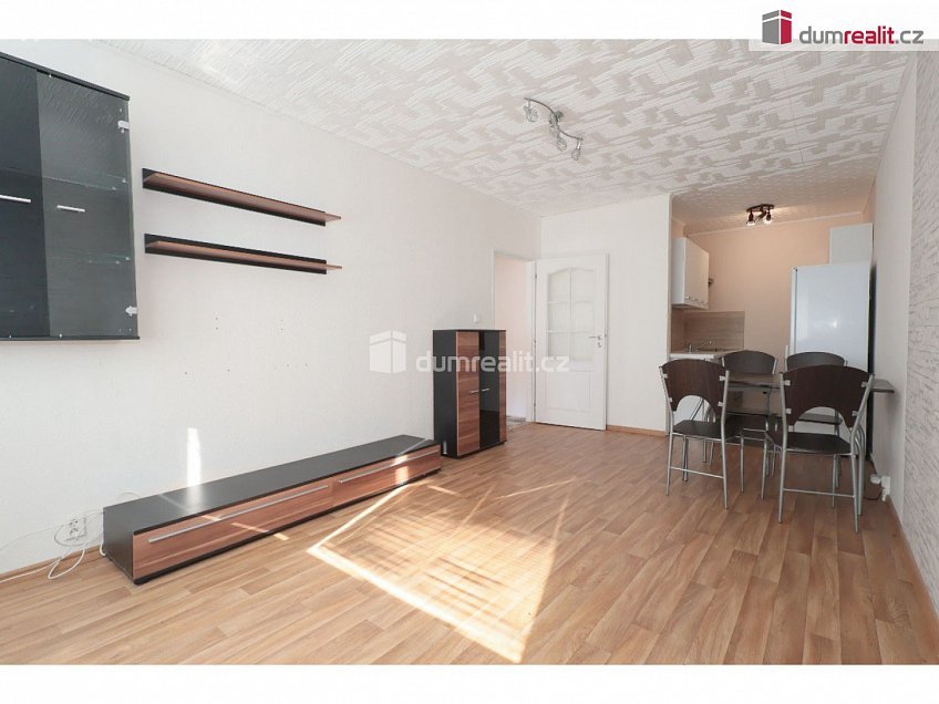 Pronájem bytu 2+kk 42 m^2 Malkovského, Praha 18 