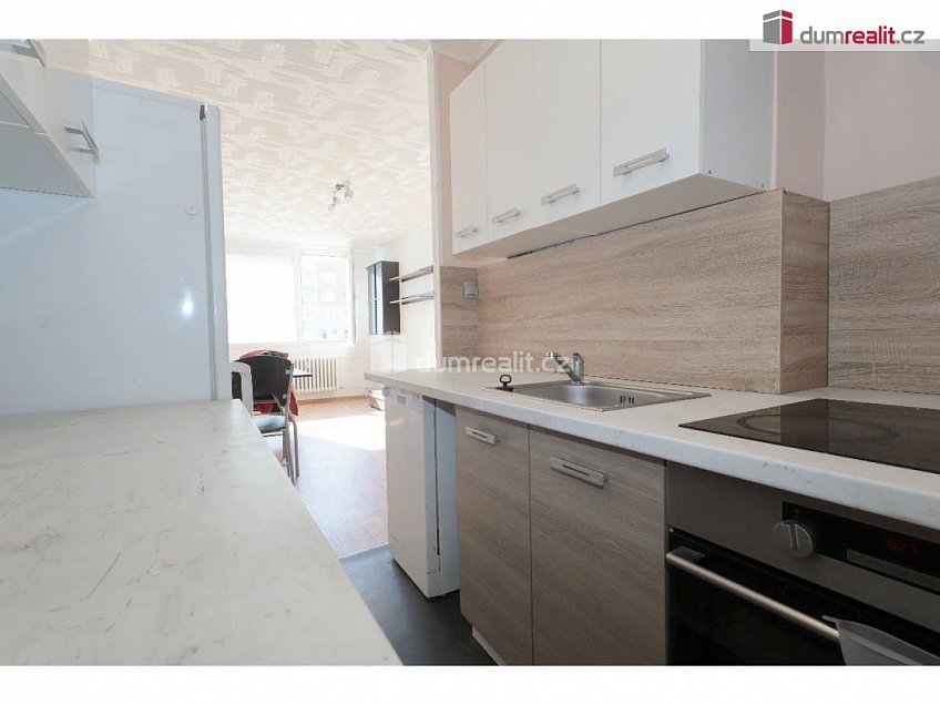 Pronájem bytu 2+kk 42 m^2 Malkovského, Praha 18 