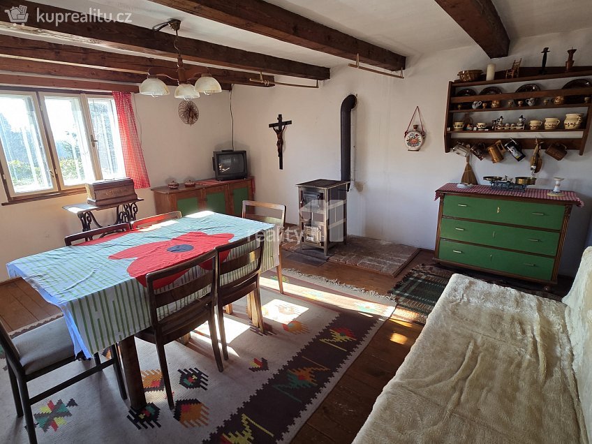 Prodej  chalupy 1463 m^2 Lesní, Horní Blatná 