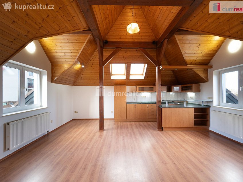 Prodej  rodinného domu 253 m^2 Dolní Třebonín, Dolní Třebonín 