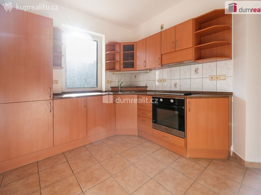 Prodej  rodinného domu 253 m^2 Dolní Třebonín, Dolní Třebonín 