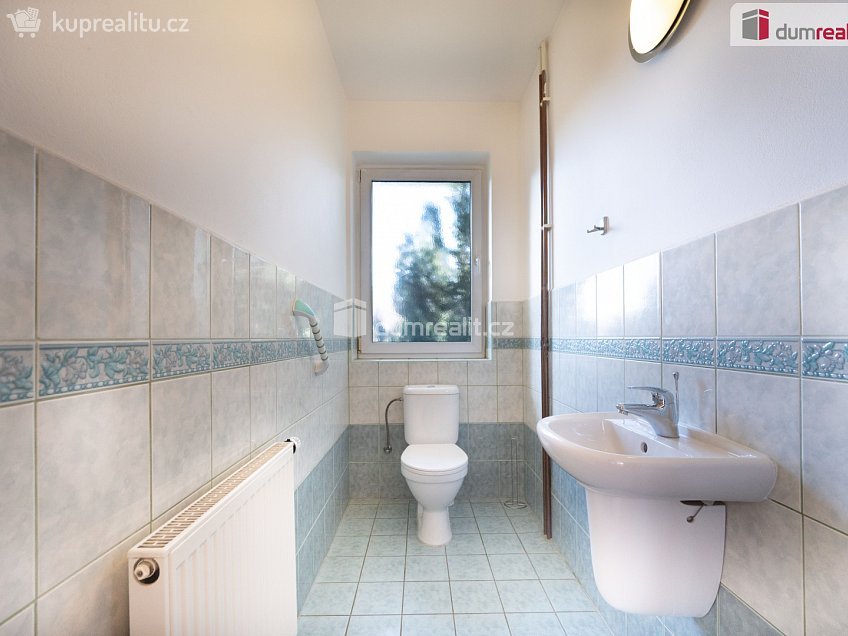 Prodej  rodinného domu 253 m^2 Dolní Třebonín, Dolní Třebonín 