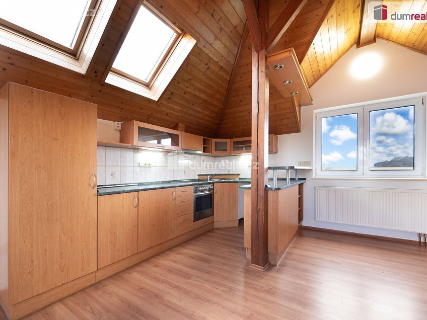 Prodej  rodinného domu 253 m^2 Dolní Třebonín, Dolní Třebonín 